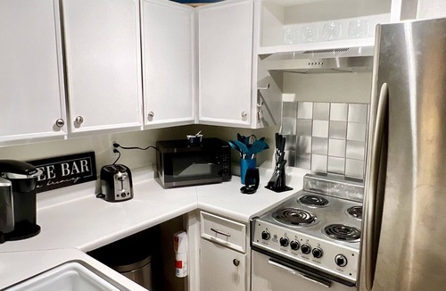Cape Royale Condo | 2Br Getaway- 2 Min. Walk to Lake Livingston and Marina