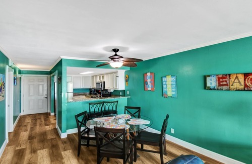 Galveston Condo | 2BR Gulf-front 3rd-floor/Babe’s Beach access/oversized balcony/refreshing pool
