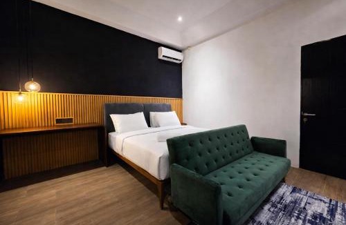 Srimulyo Villa | 2BR Guru Giri Forest Cabin Villa