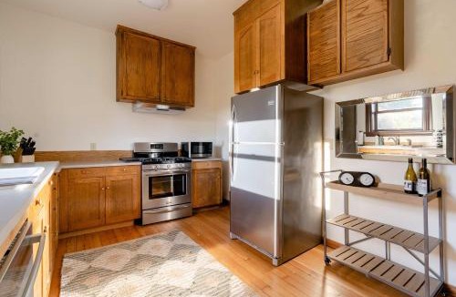 Eliot House | 2BR Historic Soul District Remodel