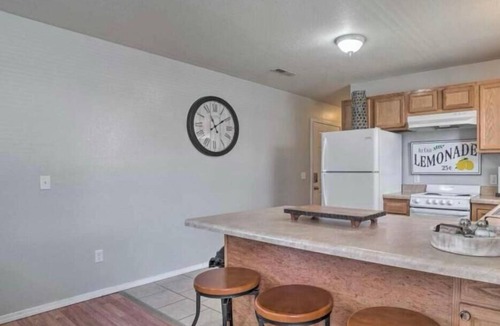 West Plains Apartment | 2BR home for 8 - Walk to Downtown + Pets Welcome!
