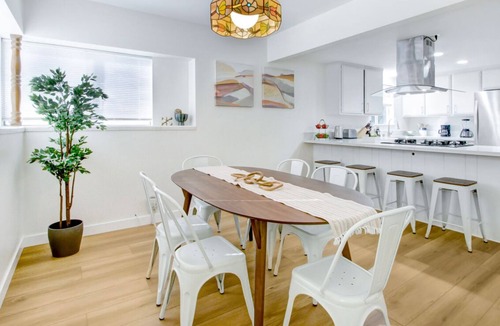 Azusa Apartment | 2BR Home Near DTLA, Parks, & Disneyland #TravelSGV