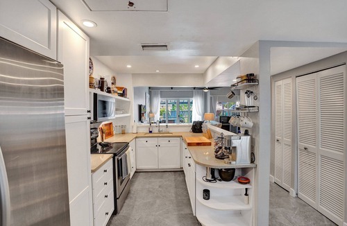 Downtown Fort Lauderdale House | 2BR home w/pool located steps away from LAS OLAS!