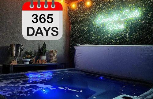 Quartier 5-4 Apartment | 2BR - Hot Tub & 2 Parking - 8 min to Old Quebec