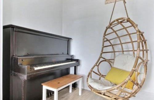 Quartier 5-4 Apartment | 2BR - Hot Tub & 2 Parking - 8 min to Old Quebec