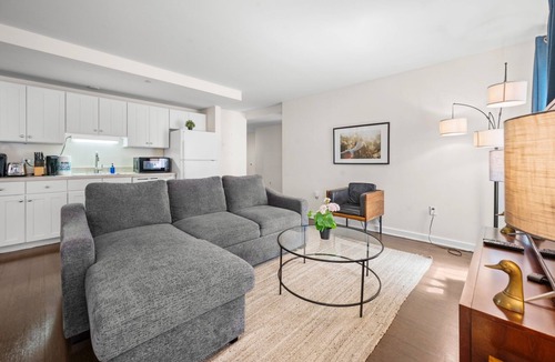 Theatre District Apartment | 2BR in Downtown Boston 2986
