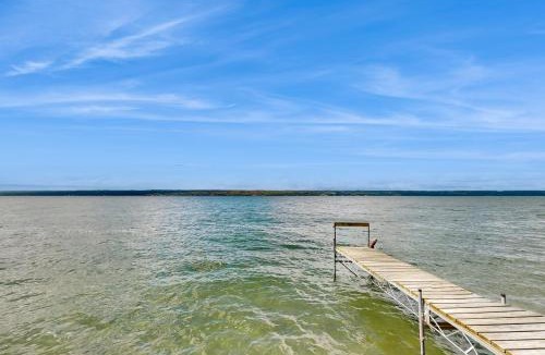 Town of Ledyard House | 2BR Lakeside Home w/Patio, Porch & AC