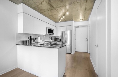 King West Village Condo | 2BR Loft in King West | 2 Baths+Balconies+Parking