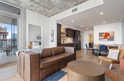 Rainey Street Historic District Apartment | 2BR Lux Highrise + Austin + Vibrant Rainey St