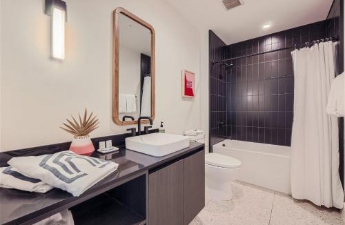 Rainey Street Historic District Apartment | 2BR Luxury with Views and Rooftop pool in Austin