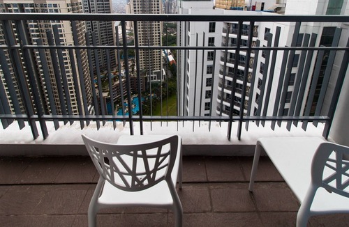 Old Jakarta Apartment | 2BR Modern Furnished The Mansion Apartment By Travelio