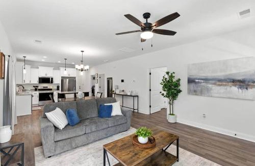 Cedartown House | 2BR Modern Southern Charm