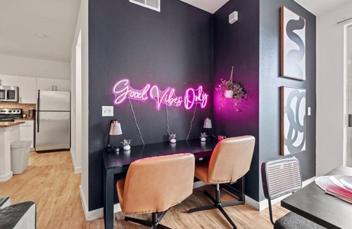 Dallas Design District Apartment | 2BR Modern Stay Walk to AA Center Free Parking