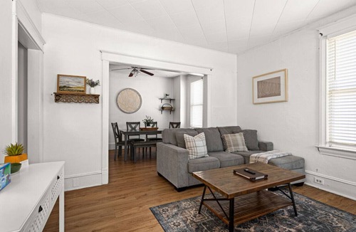 Superior Apartment | 2BR Near Duluth + Walk to Tower Ave + Free Parking