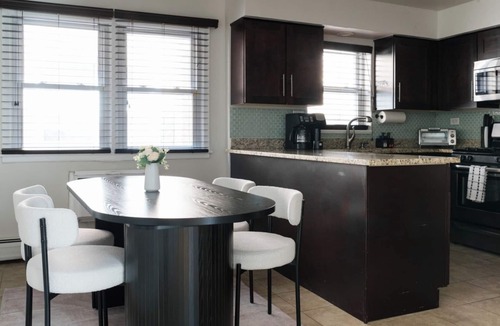 O'Hare Apartment | 2BR Newly Furnished Modern Apt Near O'Hare