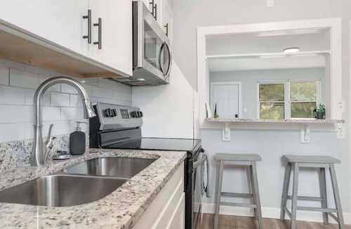 Cottage Line Apartment | 2BR Ocean Oasis Suite | Beach | Pool