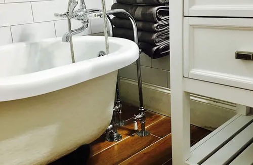 Bayou St. John House | 2BR Pet-Friendly Getaway on Ursuline in NOLA