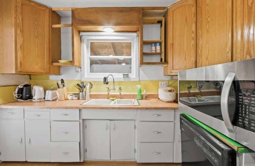 Ontario House | 2BR Pet-Friendly Home # RV FREE