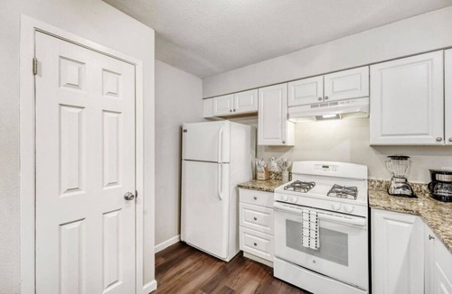 Franklin Park Apartment | 2BR Pet-friendly South Austin home - Austin Casa