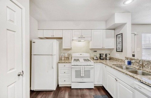 Franklin Park Apartment | 2BR Pet-friendly South Austin home - Austin Casa