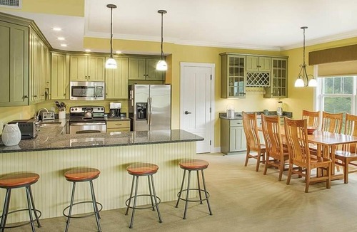 Jeffersonville Condo | 2BR Presidential | Mountain Escape | Ski & Hike