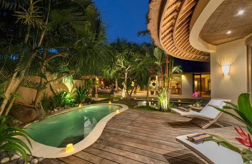Seminyak Villa | 2BR Private Pool Villa-Minutes from Seminyak Beach