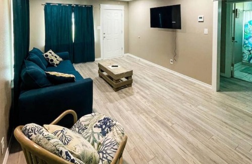 Aransas Pass Cottage | 2BR Remodel, Pets OK, Free WIFI & Parking, Kitchen