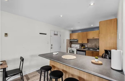 The Beaches Apartment | 2BR Retreat | Free Parking | WiFi| Workspace