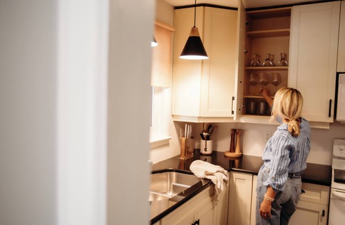 Belleville House | 2BR Retreat | Sauna, Fire Pit | BBQ + Quiet Stay