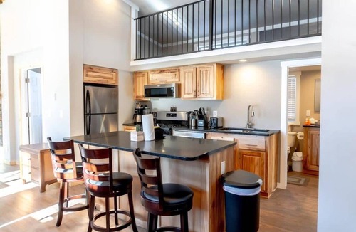 Breckenridge Ski Chalet | 2BR Riverside Chalet, Near Trails
