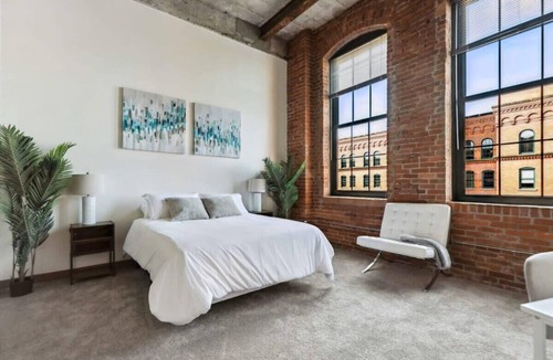 Strip District Apartment | 2BR Spacious Historic Loft With Pool