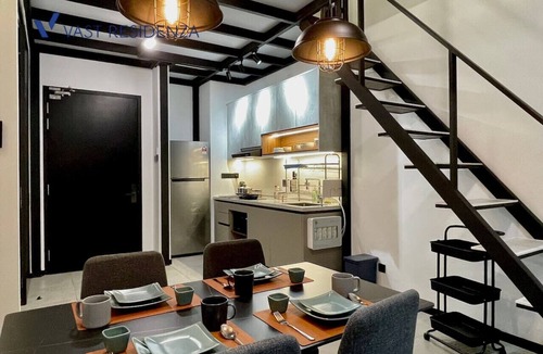 Kuala Lumpur Apartment | 2BR Suite KLCC & Merdeka Tower View - Free Parking