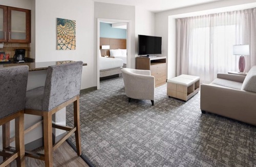 Harrisburg Apartment | 2BR Suite w/Kitchen | Pool, Gym & Free Breakfast