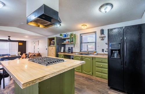 West Odessa House | 2BR + Tiny House w/Fire Pit, Pool Table, & Grill