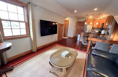 Central Square Condo | 2BR Top Floor PH Apt w/Private RoofDeck in Central Sq, minutes to Harvard&MIT
