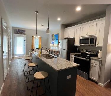 Valdosta Apartment | 2BR Townhome in Valdosta Private Convenient Spacious