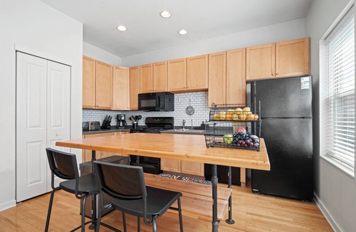 German Village House | 2BR Townhome with Office near NCH