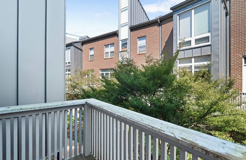 German Village House | 2BR Townhome with Office near NCH