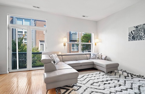 German Village House | 2BR Townhome with Office near NCH
