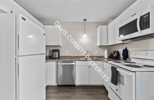 Greenville House | 2BR Townhouse Duplex 8 min to ECU 10 min to Vidant