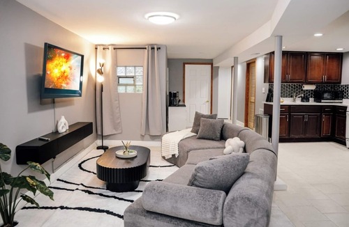 Belmont Cragin Apartment | 2BR Traveler's Favorite Modern and Clean
