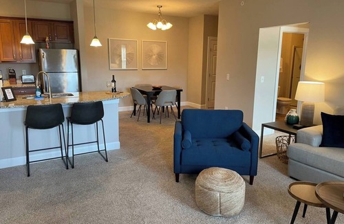 Westerville Apartment | *2BR*Water Views*W+D*Walkable*Pool*Gym!