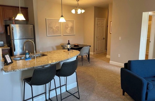 Westerville Apartment | *2BR*Water Views*W+D*Walkable*Pool*Gym!