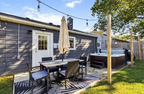 Parma Heights House | 2BR with Private Hot Tub