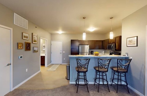 Sioux Falls Apartment | 2BR2B w/Hot Tub, Pool, and Gym