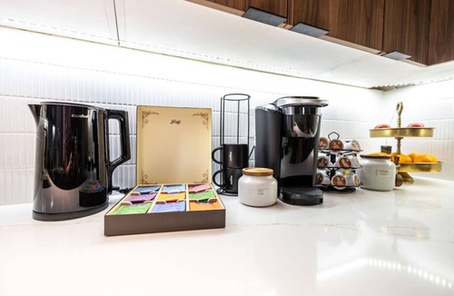 Somerville Apartment | 2BR2Bth 2 Parking Spaces/TD Garden/MIT/Harvard/BOS