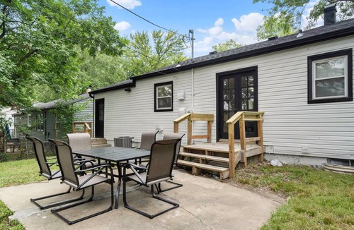 Fairway House | 2BRHome/Close to Plaza/Quiet Neighborhood