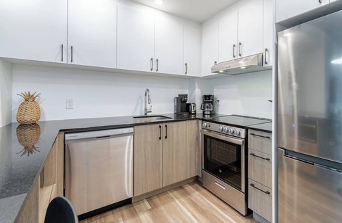 Saint-Roch Apartment | 2CH - 2SDB - 98 Walkscore-AC -rooftop pool- view