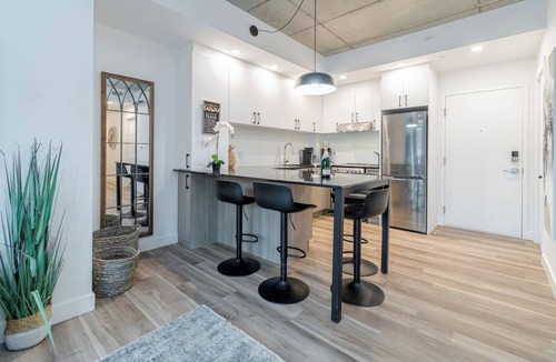 Saint-Roch Apartment | 2CH - 2SDB - 98 Walkscore-AC -rooftop pool- view