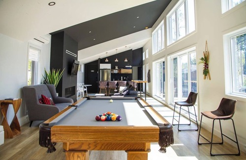 Pont-Rouge House | 2CH: Relaxation + Spa + Sauna + BBQ + Wi-Fi